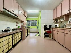 Blk 82 Strathmore Avenue (Queenstown), HDB 4 Rooms #566816121